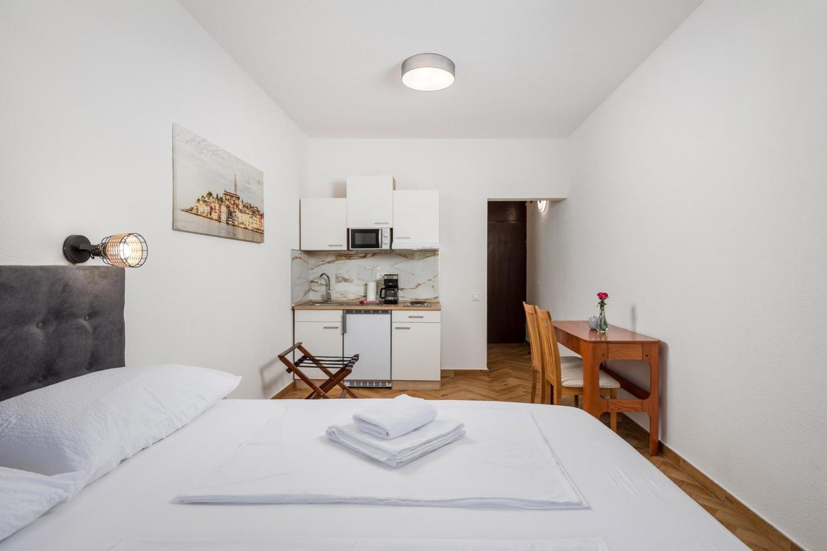 Apartments Jadranka Omisalj Luaran gambar