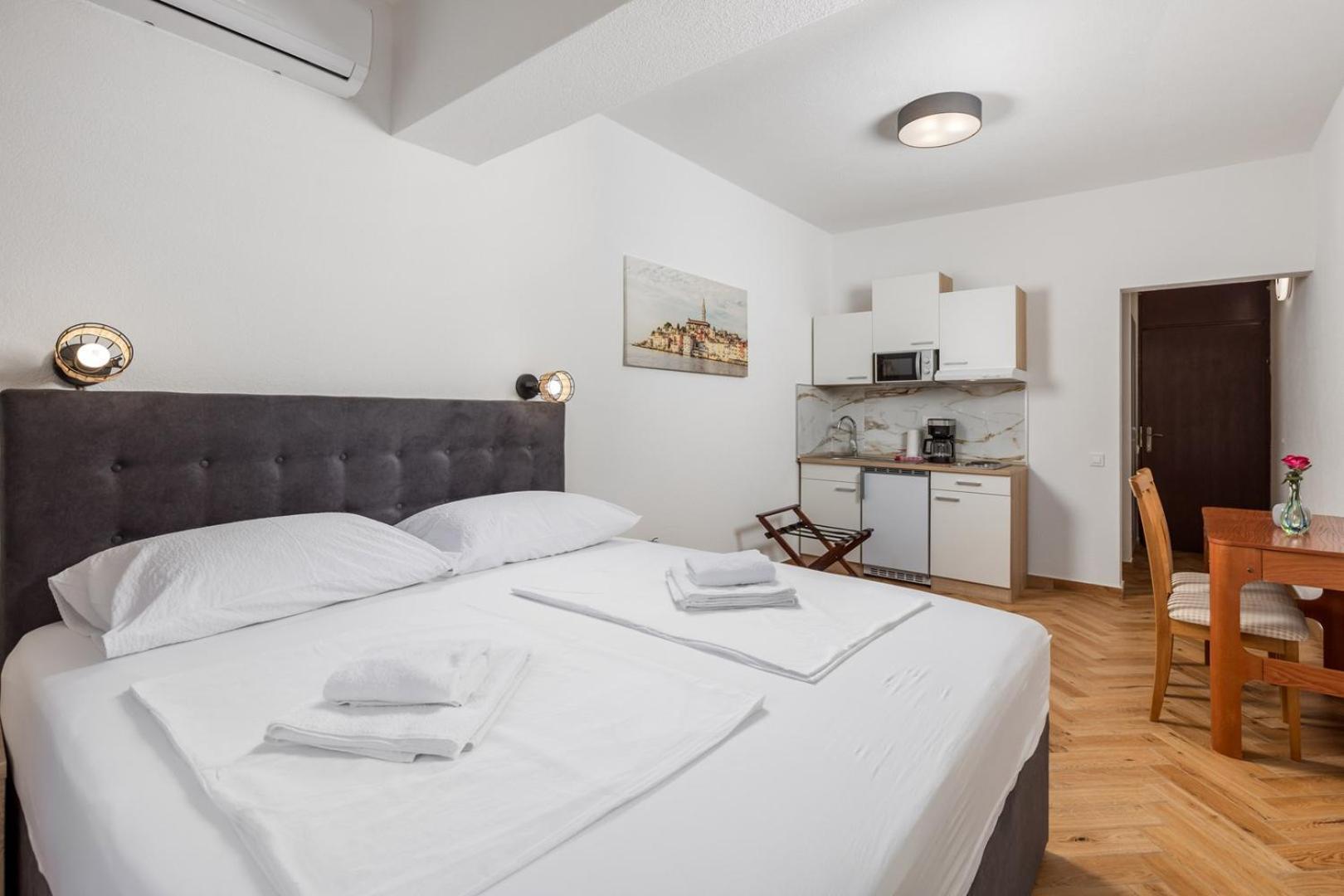 Apartments Jadranka Omisalj Luaran gambar